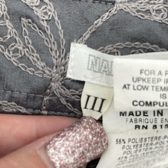 NaraCamicie Formal Top Gray Silver Embroidered Jewel Belted V Neck Size III M - Picture 12 of 12